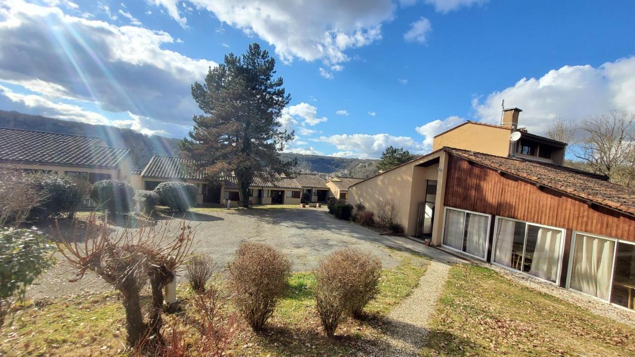 Village Bord De Ciel Caylus Exterior photo